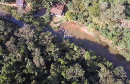 Sítio Canto das Águas - Foto 6