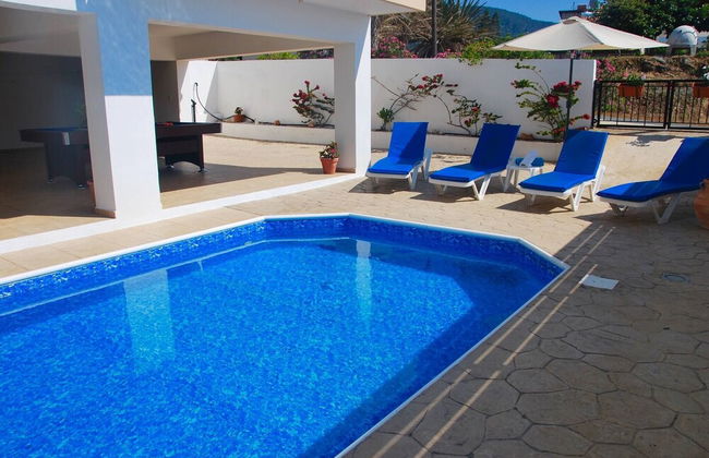 Villa Only 50m To The Sea, Sleeps 12, Polis - Foto 26