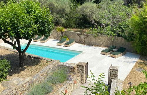 Mazet Tihou Calme, nature et piscine en Provence - Foto 11