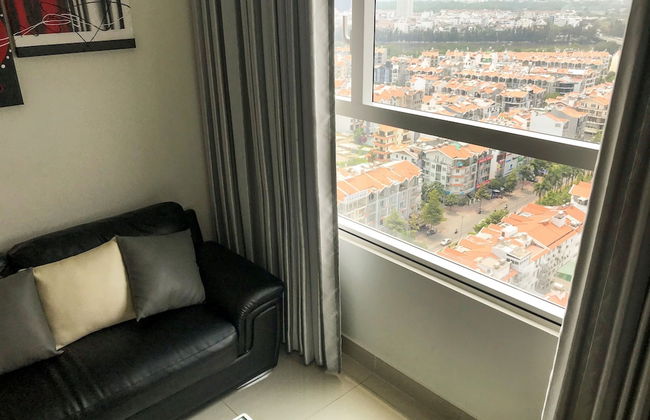 Sunrise City 2BR SW Pool 20th - Photo 4