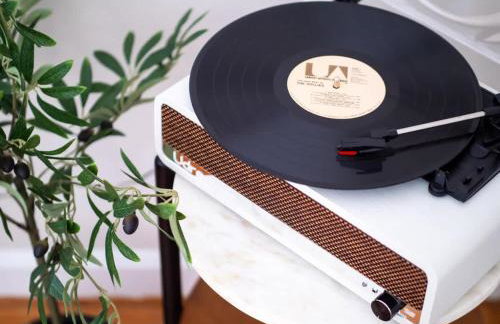 4 Bedroom Pool and Hot Tub Home Near Cleveland - Photo 15