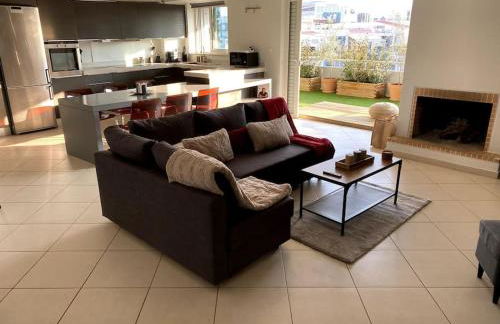 Spacious and Sunkissed 3BR & 2 Bathrooms Apartment - Foto 1