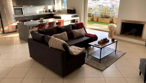 Spacious and Sunkissed 3BR & 2 Bathrooms Apartment - Foto 1