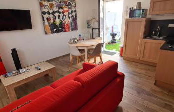 "LE PAVILLON" Maisonnette 150 m gare des Aubrais - Photo 3