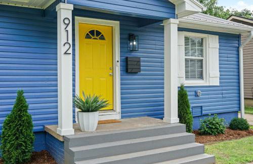 Charming Yellow Door House Steps from OU - Photo 8