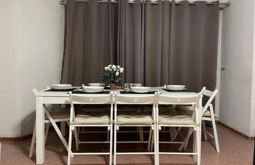 Piso Grande Amplio para grandes grupos 4 Dormitorios 2 baños,Asc 4AC y WIFI - Photo 6