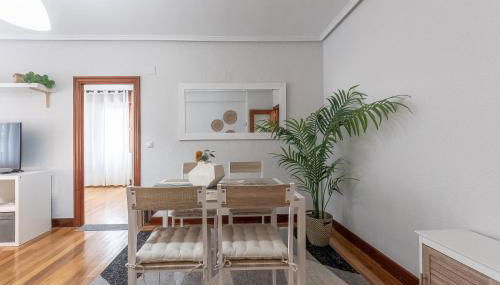 POLITTE amplio apartamento & garaje - el Casco Viejo a tus pies - Foto 3