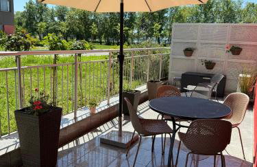 Lake Garden - Cozy Two-Bedroom Apartment with flexible Check-In, Terrace, and Netflix - Foto 8