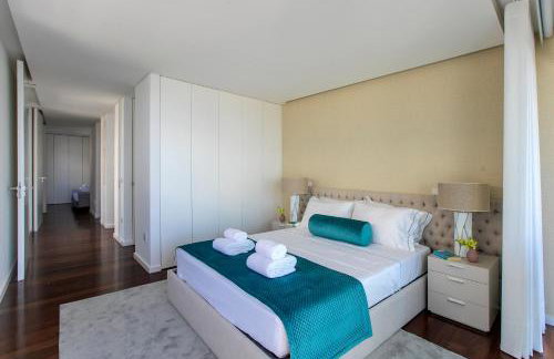 LovelyStay - Luxury 2BR Duplex Apartment in Foz Porto - Foto 15