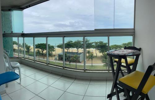 Flat Frente Mar com Varanda - Foto 25