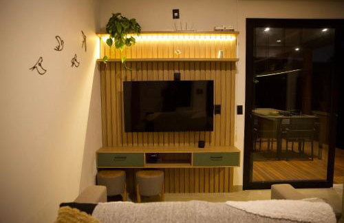 Refúgio na Lapinha com dois chalés, ideais para casal, família ou pequeno grupo de amigos, com acesso privativo à lagoa, caiaques e quadra de beach tennis - Foto 54