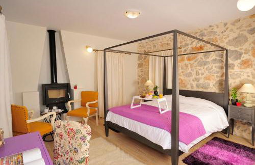 Hawk Villa, Timeless Village Escape with Pool, By ThinkVilla - Photo 31