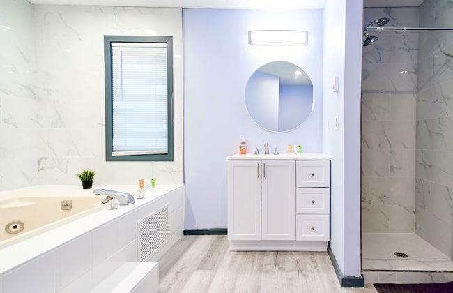 4BD Family Cottage in Pocono Forest W Private Pool & Hot-tub by RedAwning - Foto 15