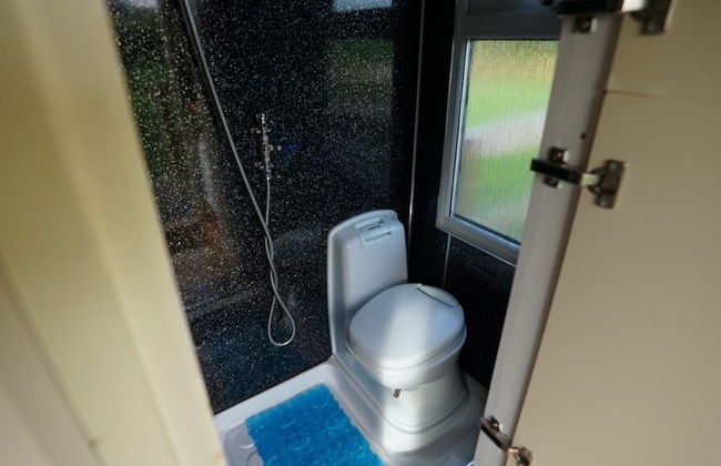 Showman's Hut @ Westcote - Foto 8