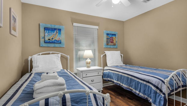 Pet Friendly on Canal in Old Seagrove - Next to Seaside & 3 Blocks to Beach! - Foto 3, Habitación