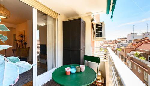 AZA14 - Amplio Piso de 3 dormitorios, 2 baños y terraza, en Chamartín, Madrid - Foto 3