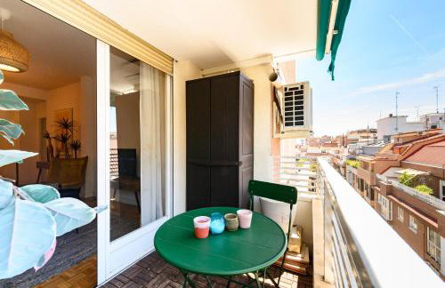 AZA14 - Amplio Piso de 3 dormitorios, 2 baños y terraza, en Chamartín, Madrid - Foto 3