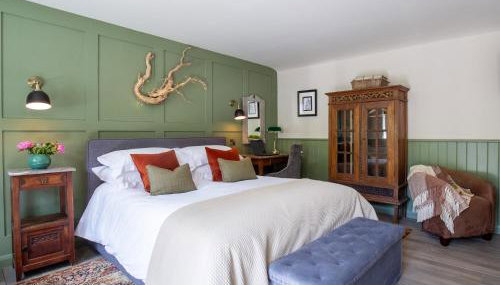 Sweetslade Cottage - Photo 2, storage