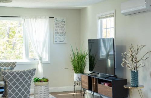 12BCozy 3BR Apartment with Koi Pond in Worcester - Foto 2