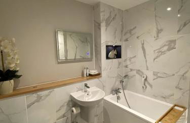 Liming Lodge - Lakeside Home in the Cotswolds - Foto 16