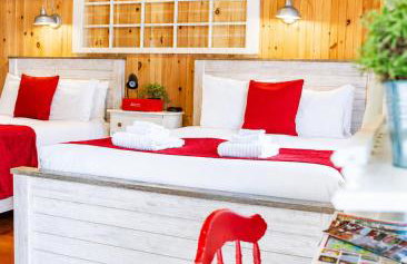 Cottage 3 - Queen and Full Beds Child Loft w 2 Twins Private Bath Kitchenette Pets Allowed Fee applies - Foto 1