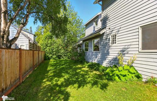 Coastal Place - BEST location in Downtown! - Photo 41