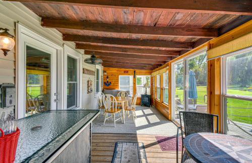 Cayuga Lake Cottage Private Dock and Deck! - Foto 17