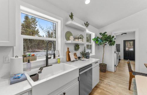 Wagon Wheel Hideaway - All season new build home near Tamarack Resort & Lake Cascade - Photo 8