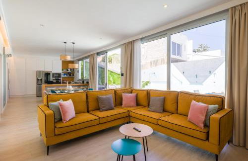 Villa in Maspalomas with Private Heated Pool - Foto 8