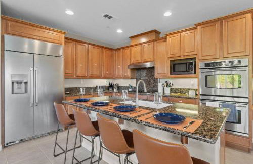 Sunset Crest - Home with stunning views, Pool, BBQ - Foto 20