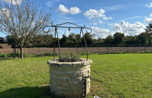 La clé des champs Maison plain pied lumineuse bien équipée, séjour spacieux, belle terrasse aménagée, garage, grand jardin clos, parking, près de Bayeux et Omaha Beach, chiens bienvenus - Foto 13