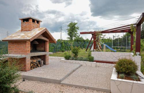 Villa Ena with Pool & Jacuzzi - Photo 13