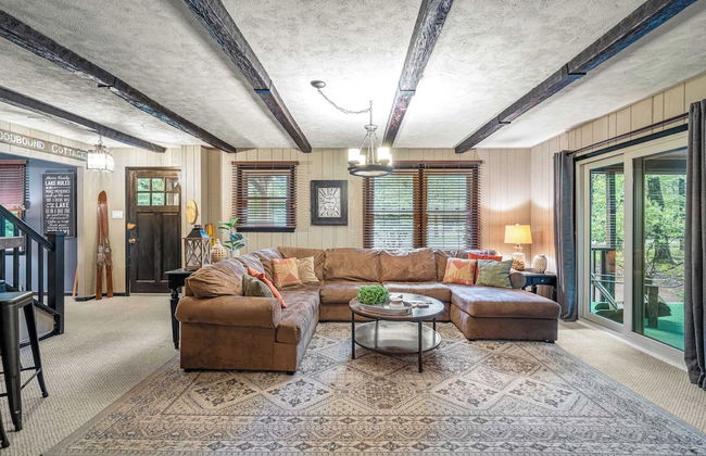 Double Diamond Lodge by Avantstay Group Escape w/ Firepit, Patio, Activities - Foto 11