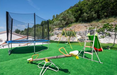 Four-Bedroom Holiday Home In Veliki Prolog - Foto 9