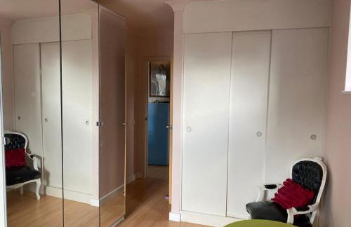 2 Bed Flat with Balcony - Zone 1 Central London - Foto 6