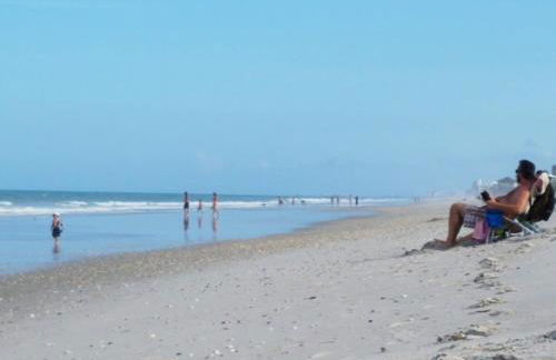 SAND CASTLE-Fun For Big Groups-Walk to Beach, Heated Pool, Lanai - Foto 35