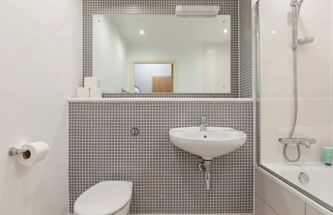 Beautiful 1 Bedroom Apartment in Shepherd's Bush - Foto 17