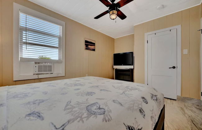 Stones Throw Beachside Bungalow 1 ON THE Beach - Foto 10