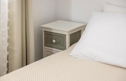 Lydia's West Apartment - Photo 17