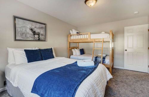 Cresthaven Hall 2 Mins to UCCS Family Fun & BBQ - Foto 29