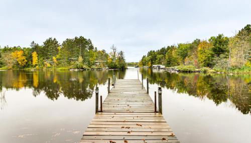 Sauna and Deck Wooded Cabin on Lake Vermilion! - Foto 1