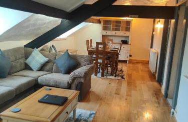Llew Accommodation - The Townhouse - Photo 12