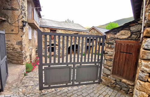 Casa Rural con patio y BBQ en La Vall de Boí - Foto 15