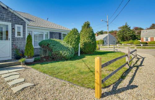 Steps to Eats and Craigville Beach! Cape Cod Cottage - Foto 28