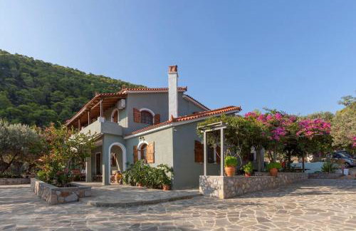 Elegance Villa: Classy Paradise w/ a private beach - Foto 1