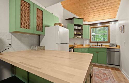 Cozy Mountain Chalet With Hot Tub Outdoor Movie Screen And Fire Place - Foto 32