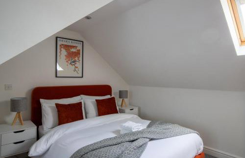 Modern Detached 4-Bedroom 2-Bath Home, Guildford - Foto 10