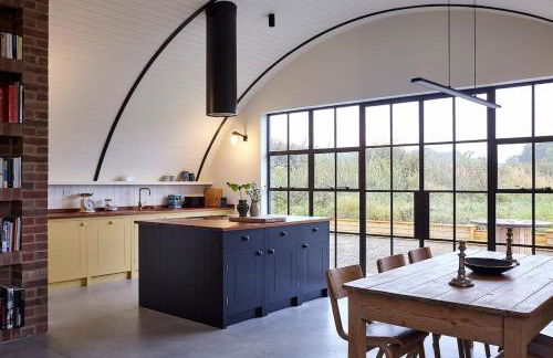 Converted Nissen Barn on beautiful farm - Foto 3