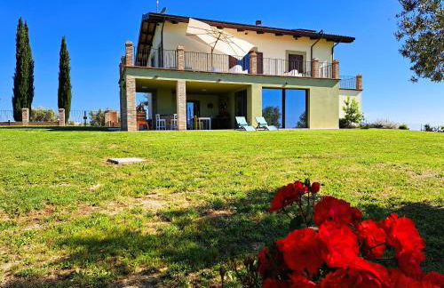 Characteristic restored farmhouse with 360 degree views - Photo 8