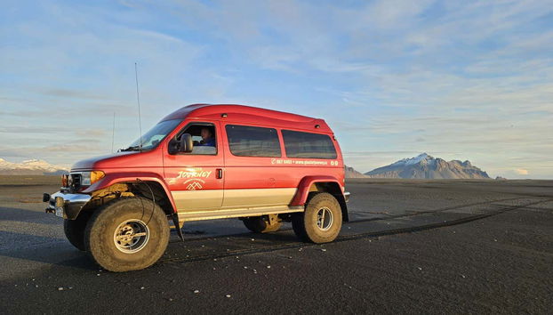 Tour in 4x4 alle spiagge di sabbia nera di Suðurfjörur